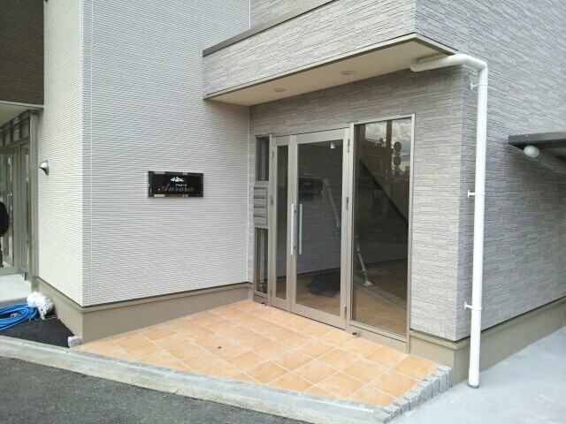 14/20 エントランス