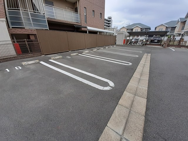 2/8 駐車場
