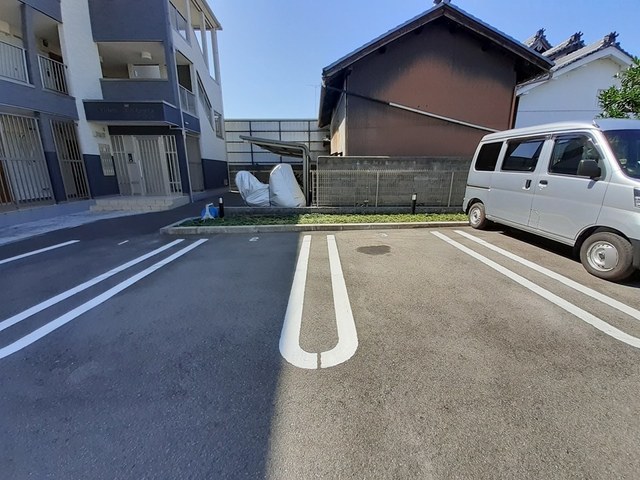 14/20 駐車場