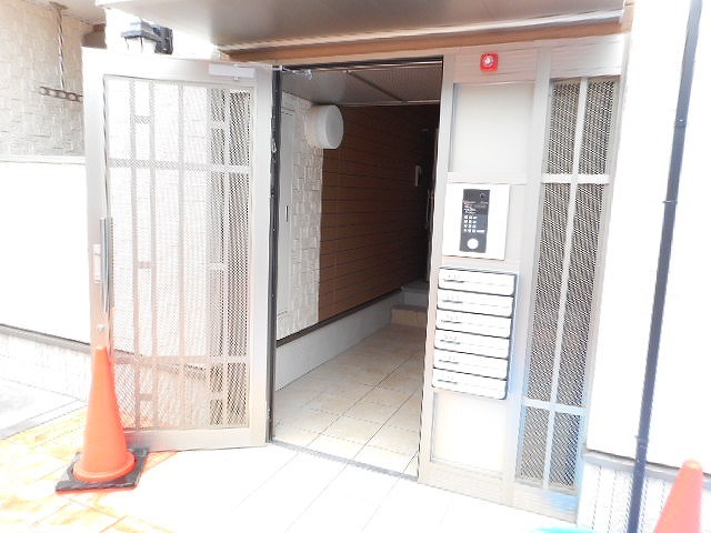 14/17 エントランス