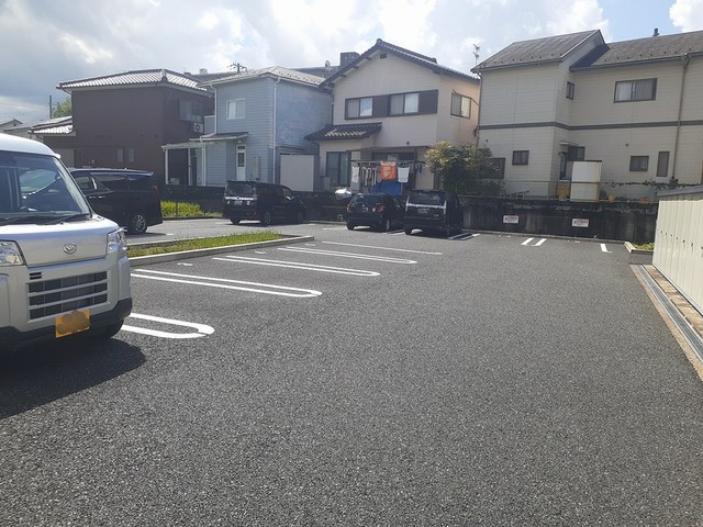 14/20 駐車場