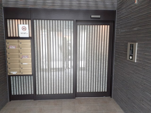 14/20 エントランス
