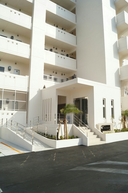 14/20 エントランス