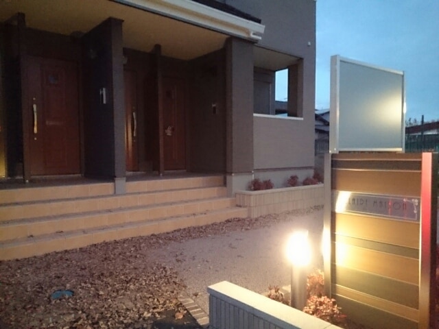 13/22 エントランス