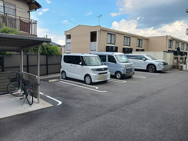 14/20 駐車場