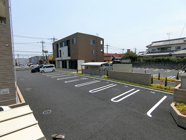 16/30 駐車場