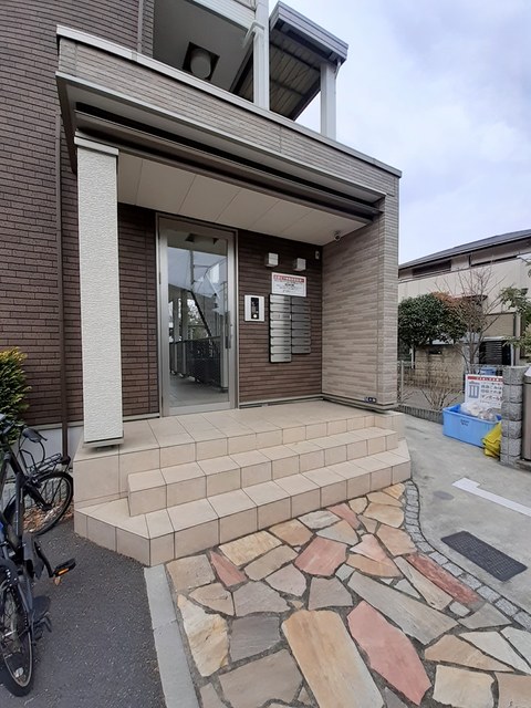 14/20 エントランス