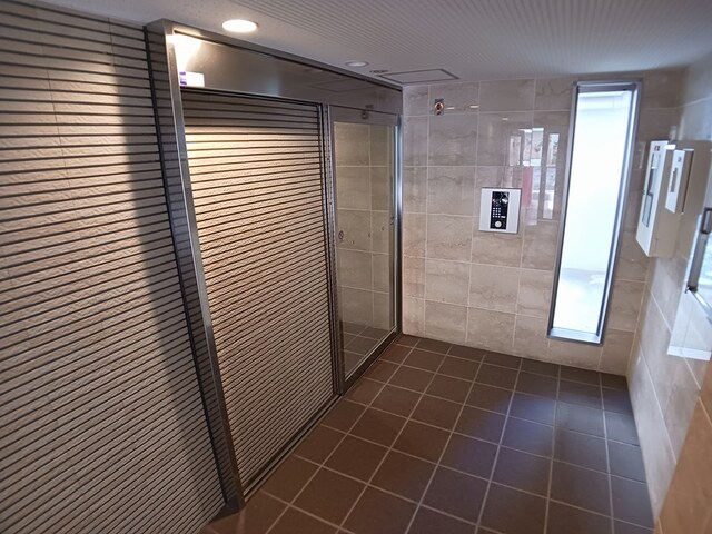 2/8 エントランス