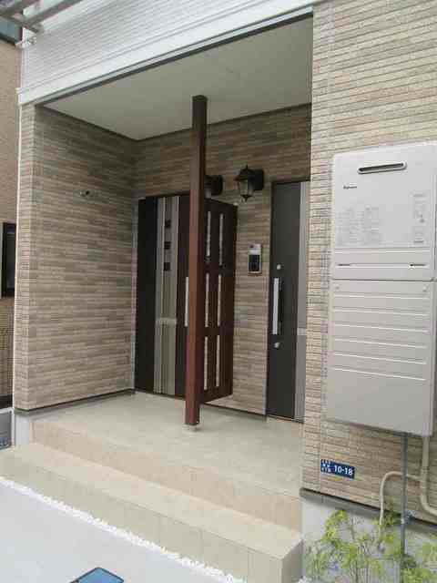 14/20 エントランス