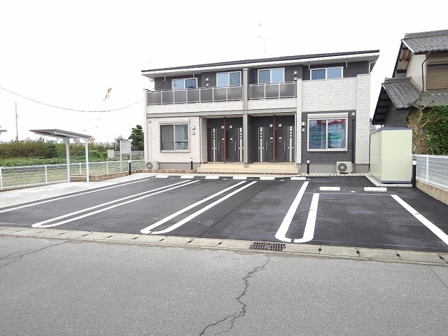 14/20 駐車場