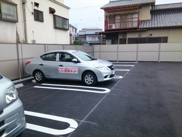 14/20 駐車場