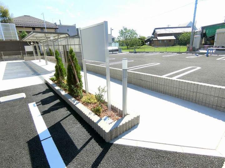 14/20 駐車場