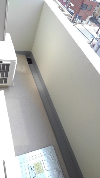 13/18 バルコニー