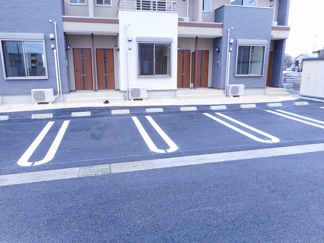 14/21 駐車場
