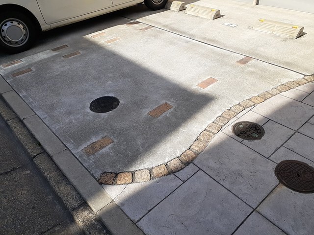 14/20 駐車場