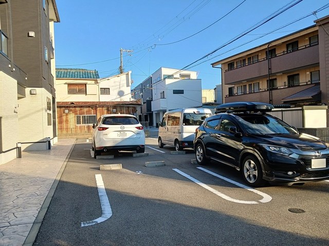14/20 駐車場