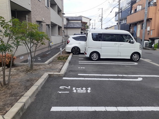 14/20 駐車場