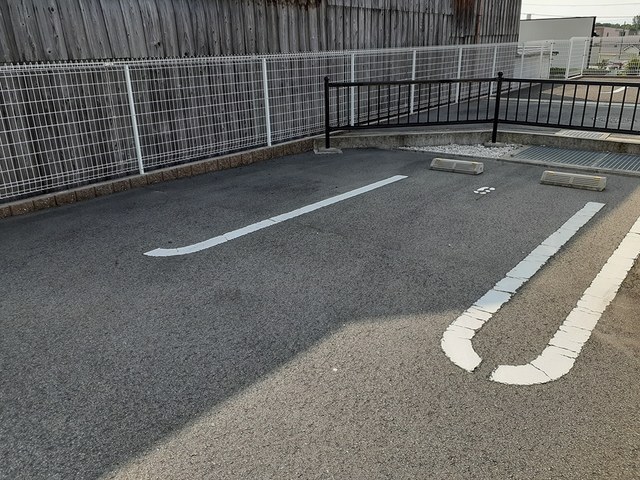 14/20 駐車場