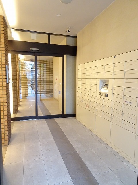 14/20 エントランス