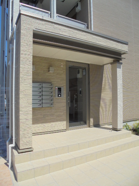 14/23 エントランス