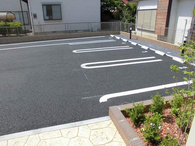 14/20 駐車場