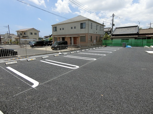 14/20 駐車場
