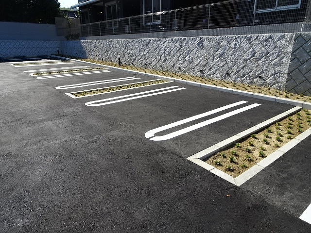 14/20 駐車場