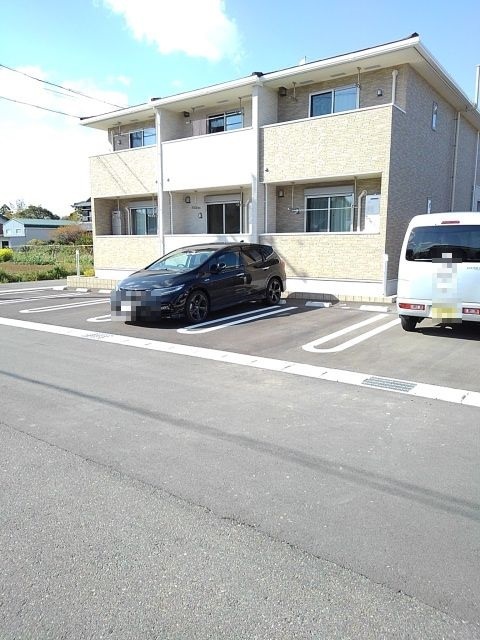 14/21 駐車場