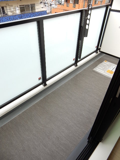 13/20 バルコニー