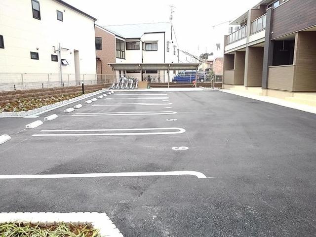 14/20 駐車場