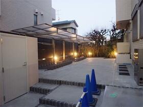 13/13 エントランス