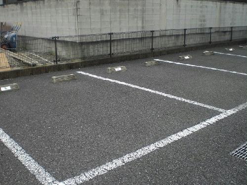 2/2 駐車場