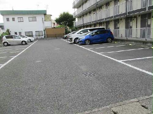 14/15 駐車場
