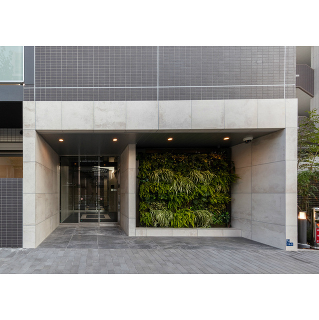 13/17 エントランス