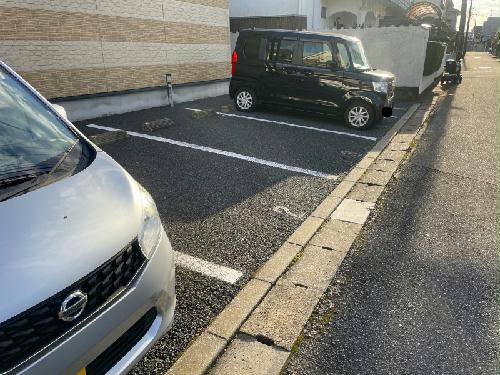 2/2 駐車場