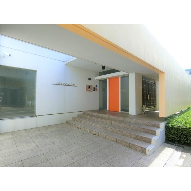 15/23 エントランス