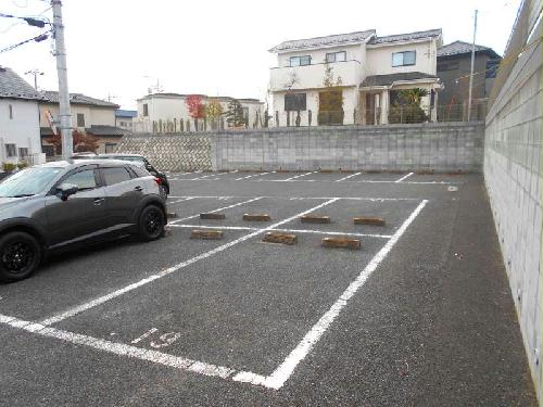 14/19 駐車場