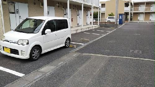 14/14 駐車場
