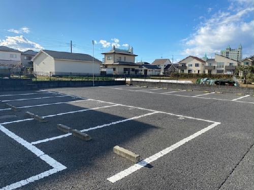 14/18 駐車場