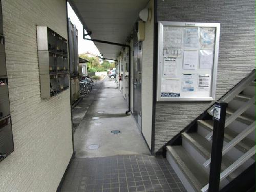 13/15 エントランス
