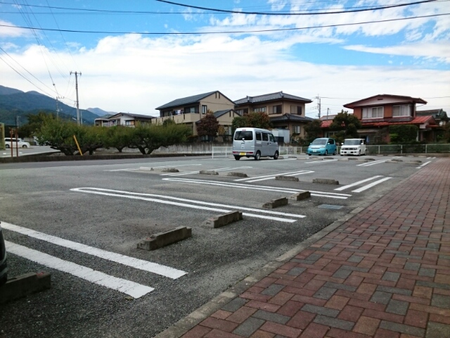 14/20 駐車場