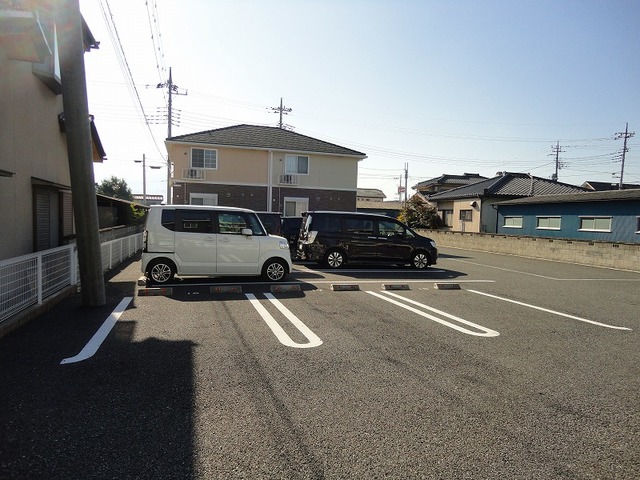 14/20 駐車場