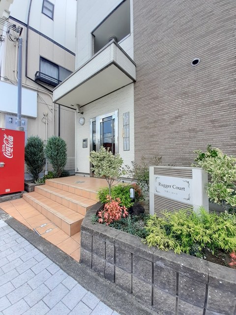 14/20 エントランス