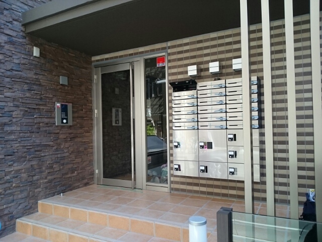 14/20 エントランス