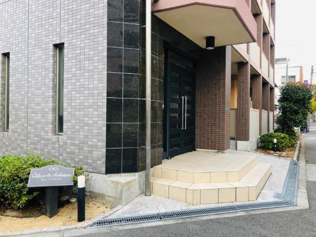 14/20 エントランス