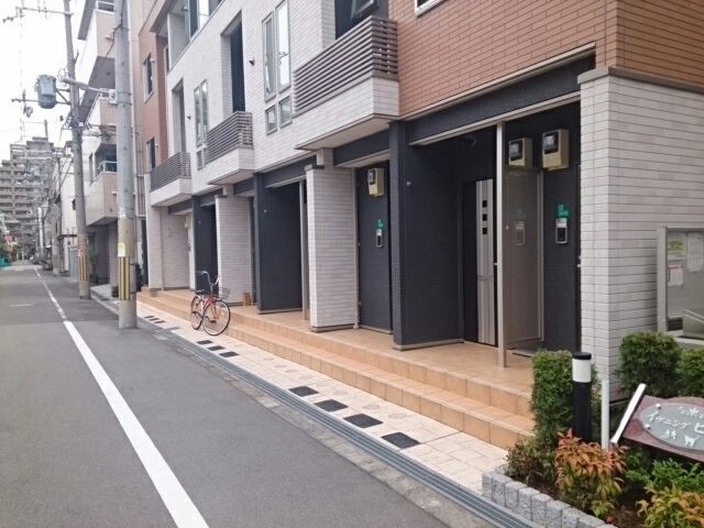 14/20 エントランス