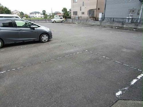 14/15 駐車場
