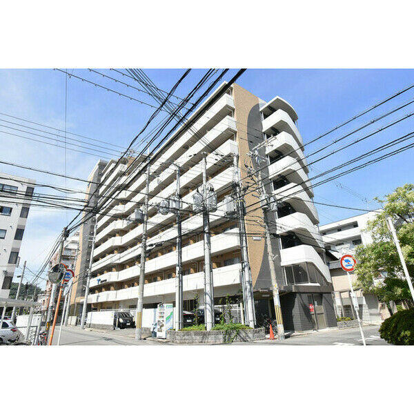 SERENiTE江坂四番館の間取り