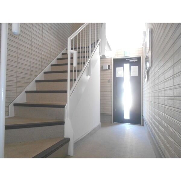 14/14 エントランス