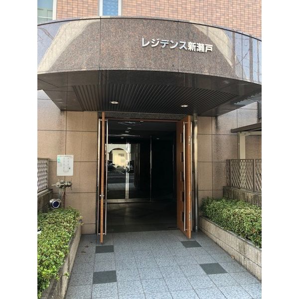 5/5 エントランス